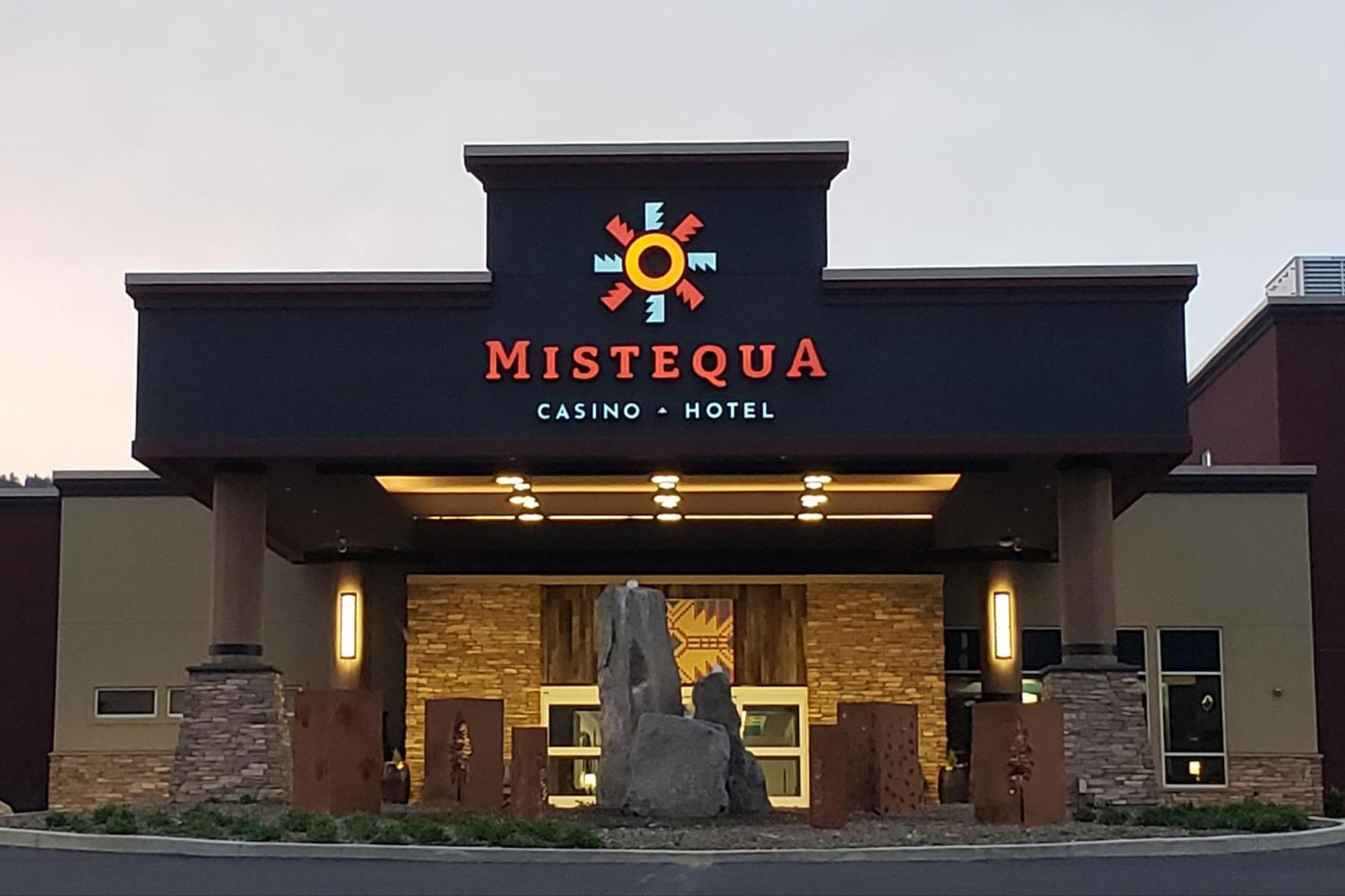 Mistequa Casino Hotel Chewelah Bagian luar foto